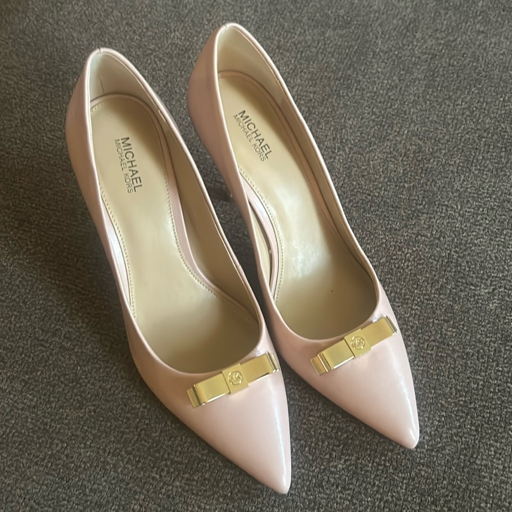 Michael Kors cute pumps